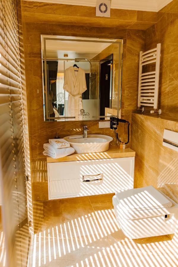Lion'S Hotel Kisinyov Kültér fotó